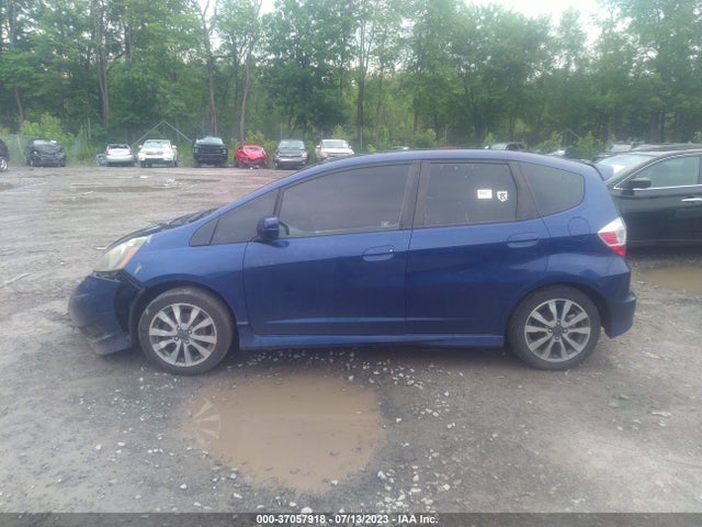 2013 HONDA FIT SPORT VIN: JHMGE8H54DC040907