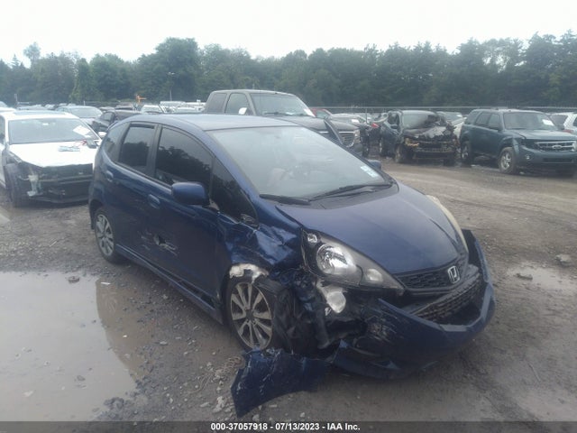2013 HONDA FIT SPORT VIN: JHMGE8H54DC040907