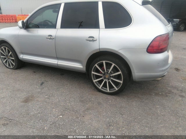 2005 PORSCHE CAYENNE S VIN: WP1AB29P55LA62430