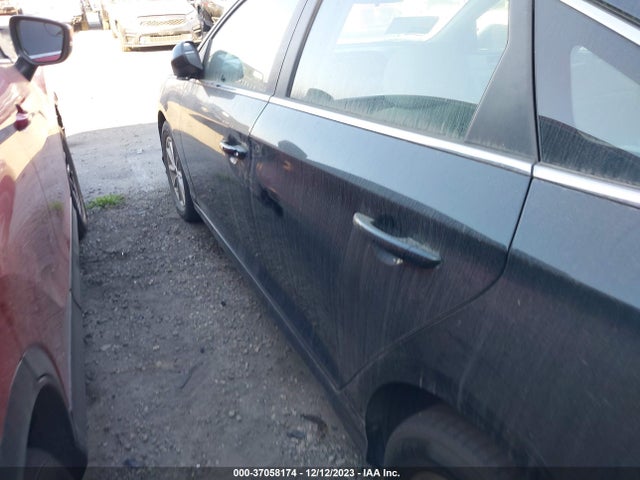 2018 HYUNDAI SONATA SE VIN: 5NPE24AF9JH601311