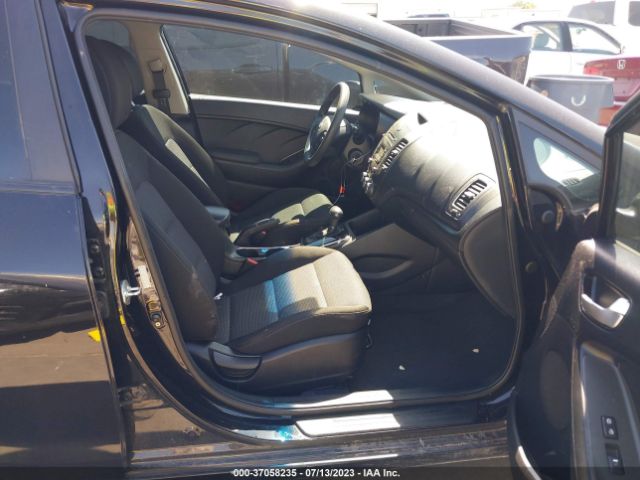 3KPFK4A79HE070591 KIA FORTE LX