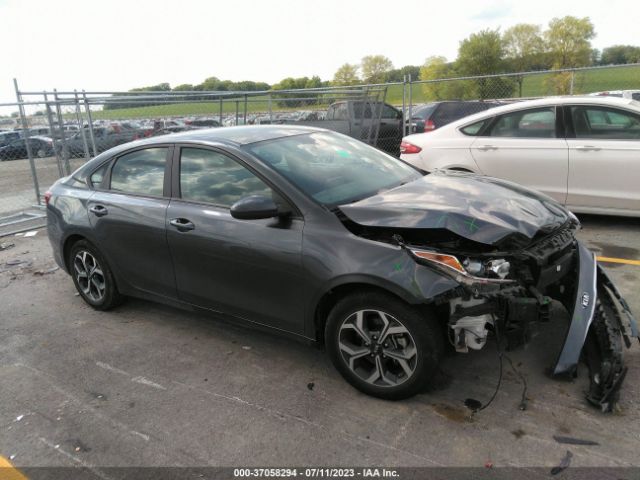 3KPF24AD4ME271752 KIA Forte Lxs
