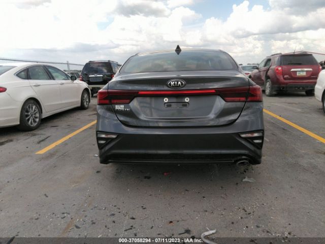3KPF24AD4ME271752 KIA Forte Lxs