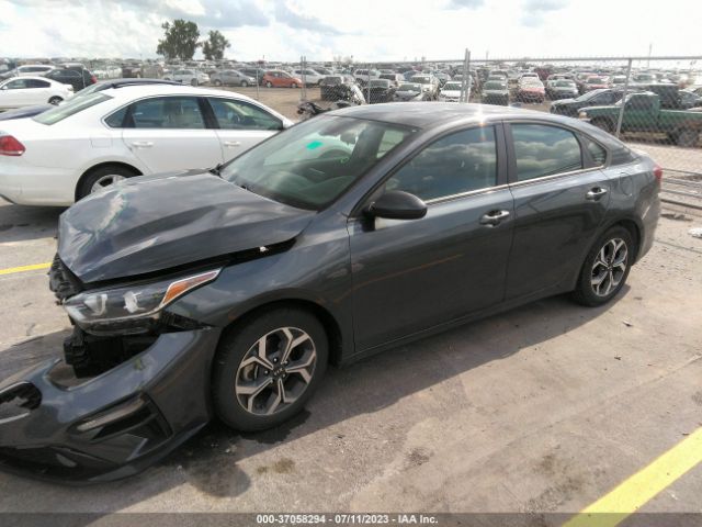 3KPF24AD4ME271752 KIA Forte Lxs