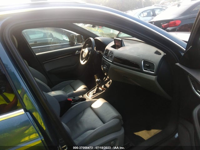 WA1BFCFS4GR015053 Audi Q3 Premium Plus
