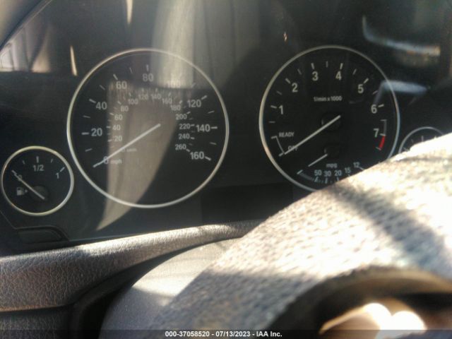 WBA8E1G58HNU15316 BMW 3 Series 320i