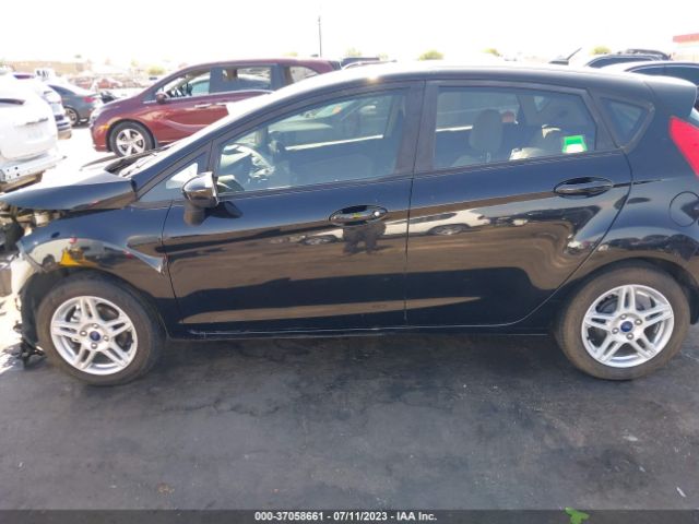 3FADP4EJ1JM135255 Ford FIESTA SE