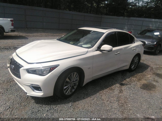 Infiniti Q50 3.0t Luxe 2018 JN1EV7AP7JM592439 Image 2