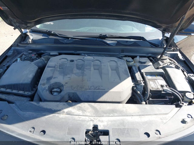 Chevrolet IMPALA LT 2018 2G1105S35J9113368 Image 10