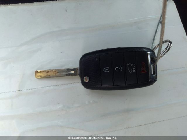 KNDJN2A25G7391083 KIA Soul Base