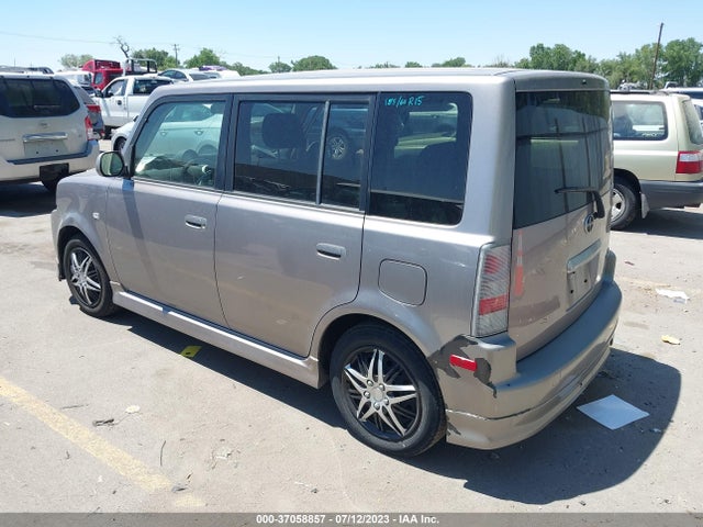 2004 SCION XB VIN: JTLKT324840132449