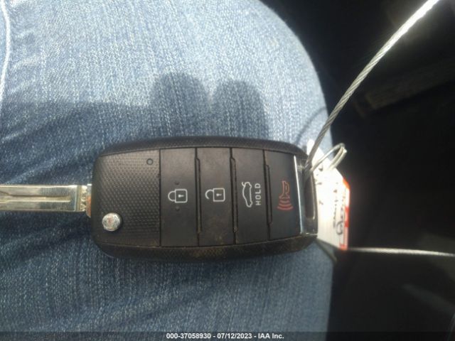 5XXGM4A70FG505663 KIA Optima Lx