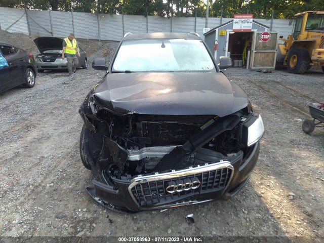 WA1LFAFP7FA029823 Audi Q5 Premium Plus