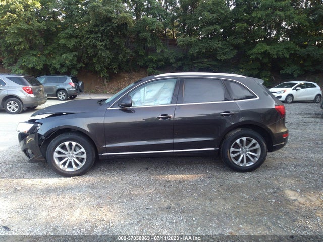 WA1LFAFP7FA029823 Audi Q5 Premium Plus