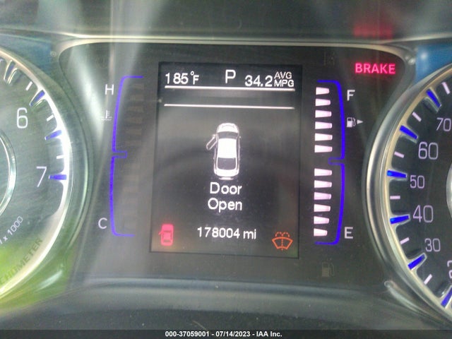 Chrysler 200 Limited 2015 1C3CCCAB2FN665889 Image 7