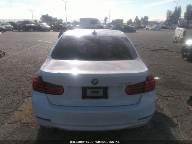 WBA3B1C54EK133695 BMW 3 Series 320i