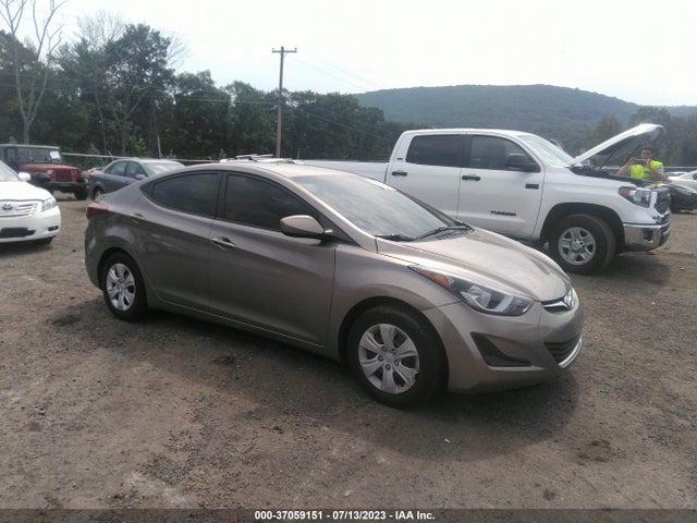 2016 5NPDH4AE8GH732143 main image
