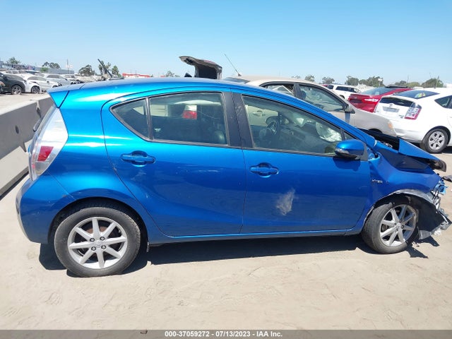 Toyota Prius C One/three/two/four 2014 JTDKDTB34E1077302 Image 14