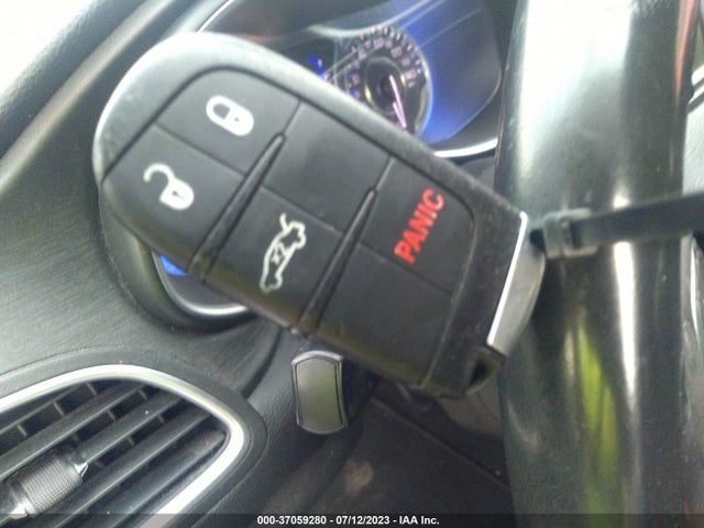 1C3CCCABXFN688045 Chrysler 200 Limited