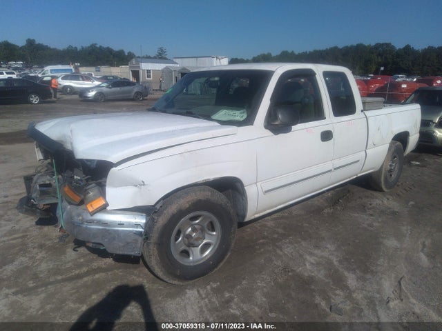 2003 CHEVROLET SILVERADO 1500 LS VIN: 2GCEC19TX31204250