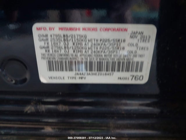 JA4AZ3A3XEZ018457 Mitsubishi Outlander Se