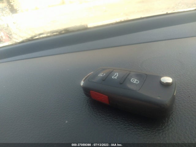3VWD17AJ1EM384273 Volkswagen Jetta Sedan Se