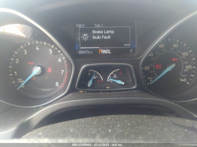 1FADP3F2XJL231596 Ford FOCUS SE