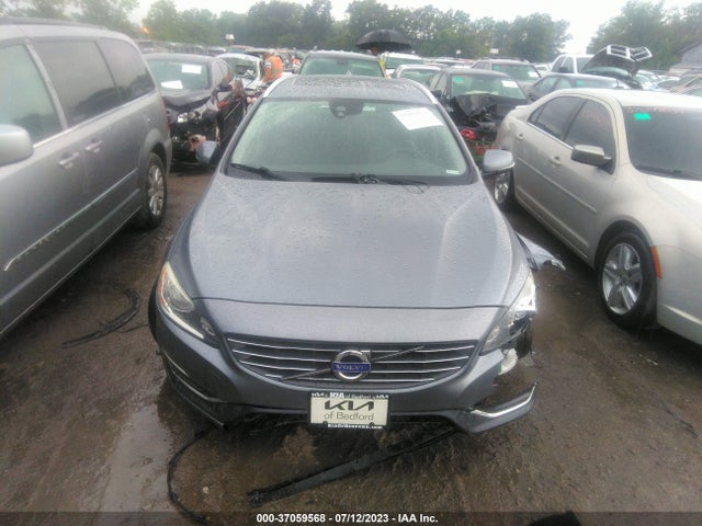 2017 Volvo V60, VIN: YV140MEKXH1331090