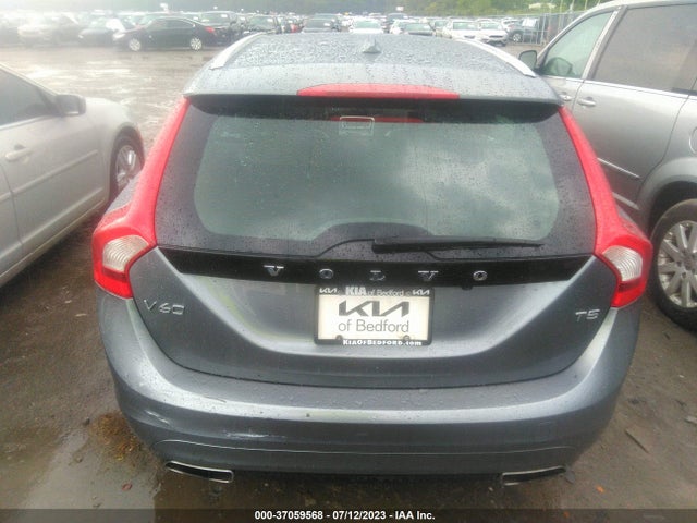 2017 Volvo V60, VIN: YV140MEKXH1331090