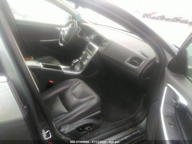 2017 Volvo V60, VIN: YV140MEKXH1331090
