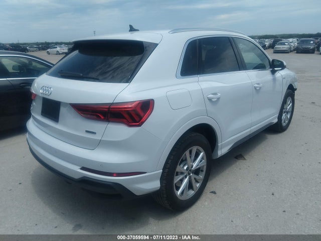 WA1DECF31P1127960 Audi Q3 S Line Premium