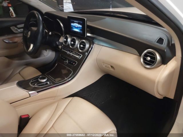 55SWF4KB7HU203381 Mercedes-Benz C 300 Sport 4matic/luxury 4matic/4matic