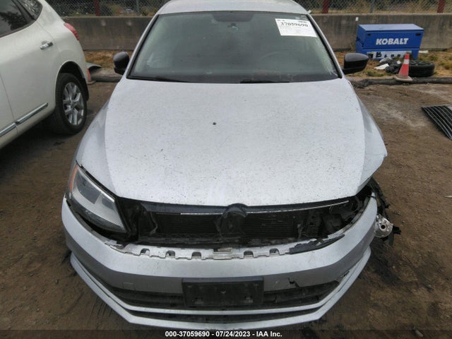 3VWD17AJ5FM206481 Volkswagen Jetta Sedan 1.8t Se