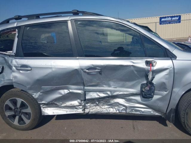 JF2SJAJC3JH493827 Subaru Forester Limited