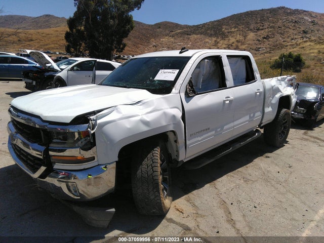 Chevrolet Silverado 1500 Lt 2018 3GCUKREC9JG364966 Image 2