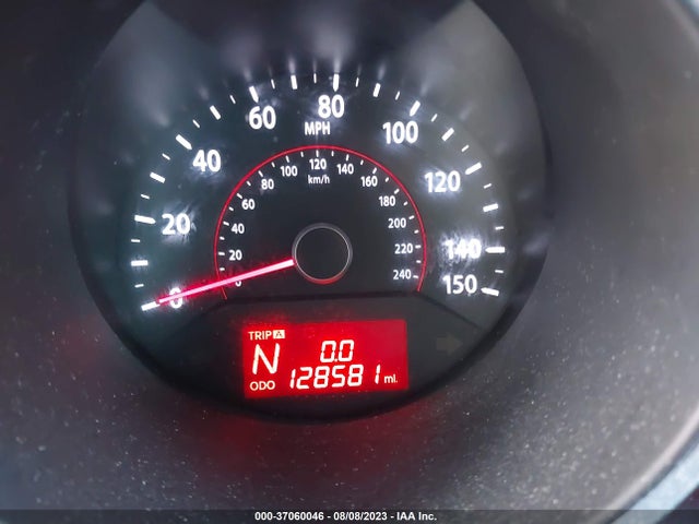 2013 KIA SORENTO LX VIN: 5XYKT4A10DG336519