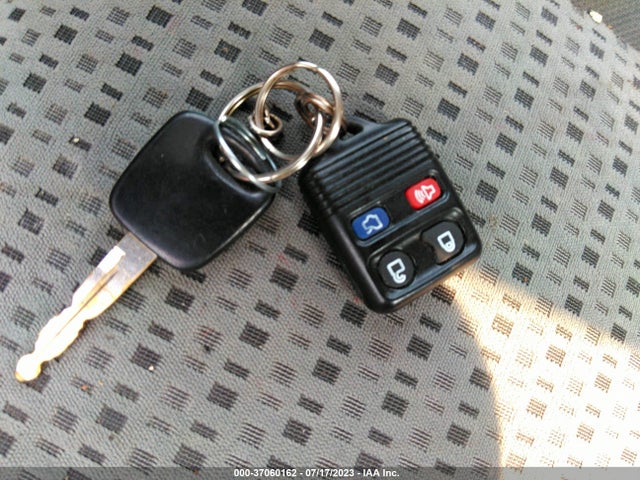 2005 FORD FOCUS S/SE/SES VIN: 1FAFP34N45W167632