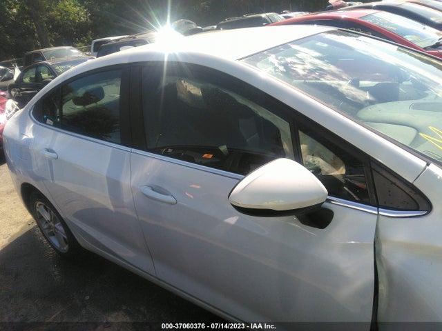 Chevrolet CRUZE LT 2018 1G1BE5SM9J7171743 Image 13