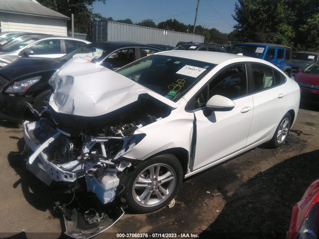 Chevrolet CRUZE LT 2018 1G1BE5SM9J7171743 Image 2