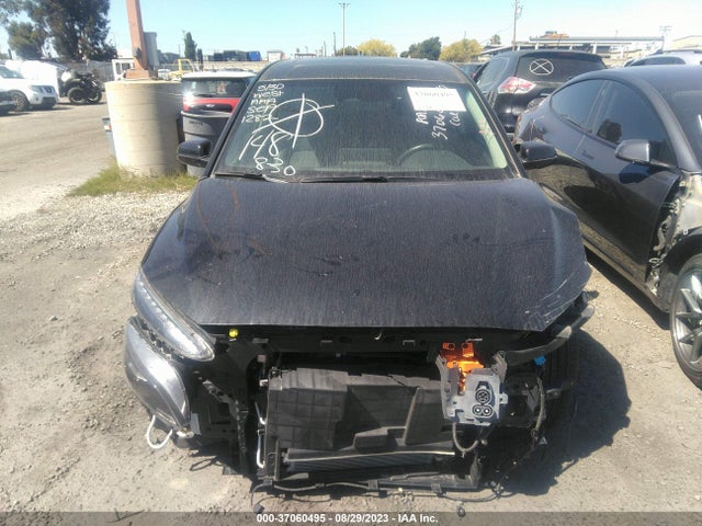 2022 Hyundai Kona, VIN: KM8K33AG1NU137019