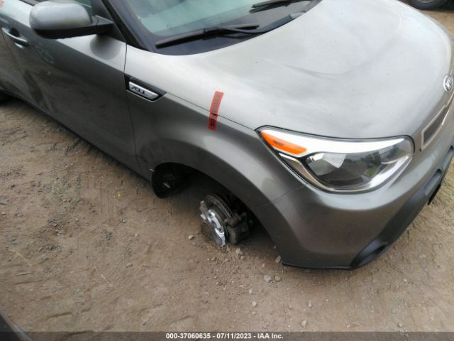 KNDJN2A22G7358302 KIA Soul Base