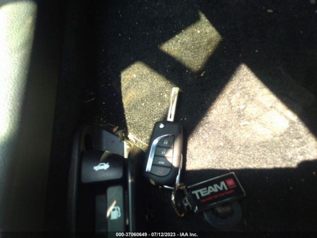 JTDEPMAE4NJ231391 Toyota COROLLA LE