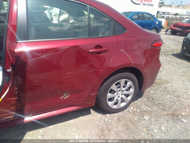JTDEPMAE4NJ231391 Toyota COROLLA LE
