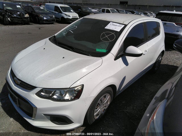 Chevrolet SONIC LT 2017 1G1JG6SH5H4164511 Image 2