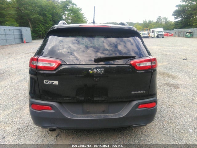 1C4PJLAB8GW303497 Jeep Cherokee Sport