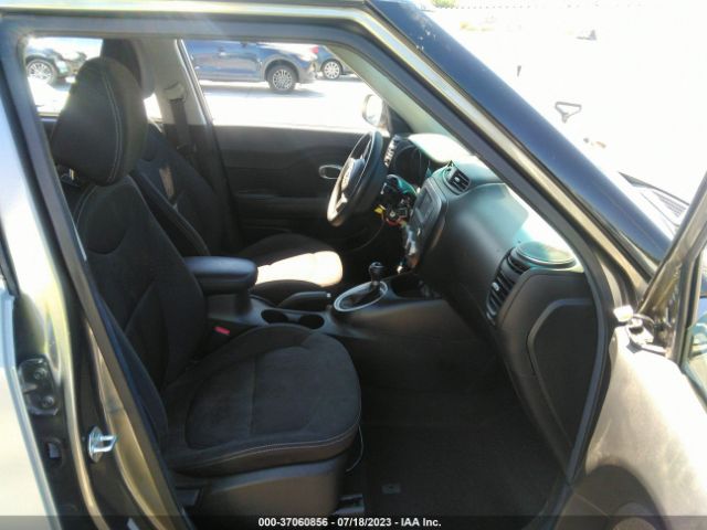 KNDJN2A26K7008132 KIA Soul Base