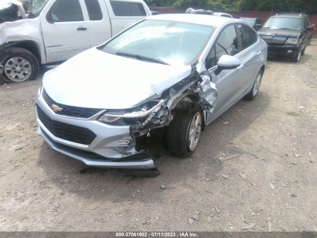 Chevrolet CRUZE LT 2017 1G1BE5SMXH7180509 Image 2