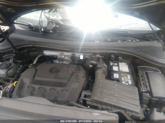 3VV2B7AX6KM046618 Volkswagen TIGUAN SE
