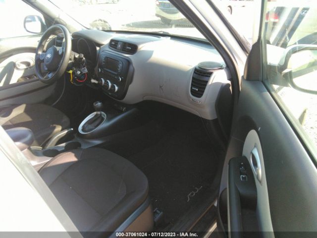 KNDJN2A28H7422182 KIA Soul Base