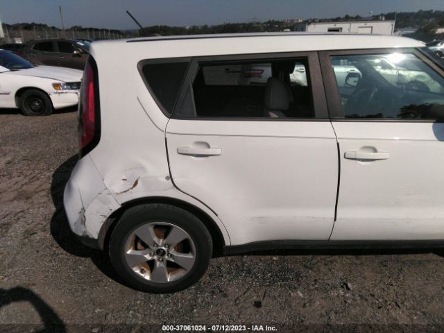 KNDJN2A28H7422182 KIA Soul Base